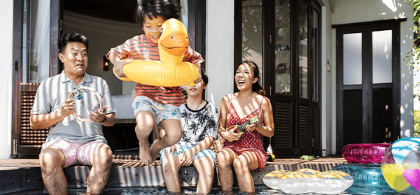 Asian Family Pool 365X170